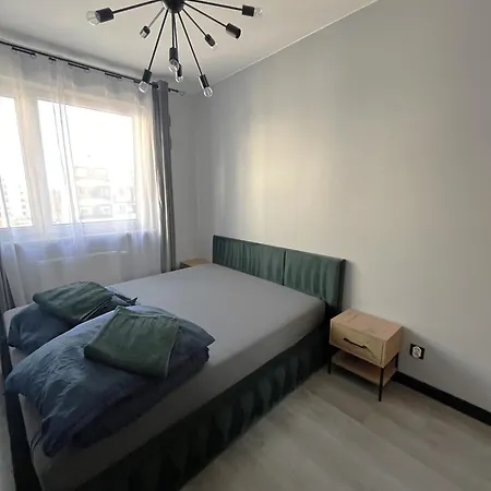Modern, Airport Designer Bringyourown Byo Selfbedding Tidy Yourself * Varsovia