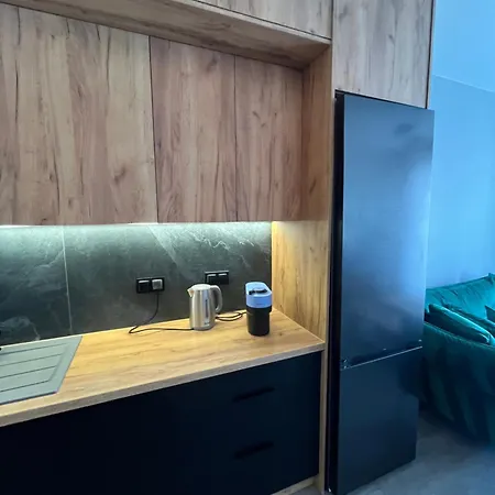 Modern, Airport Designer Bringyourown Byo Selfbedding Tidy Yourself Apartamento