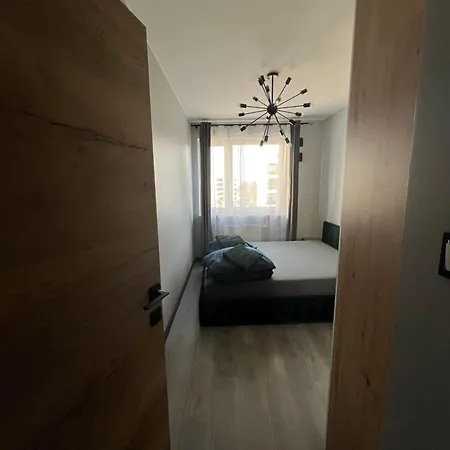 Modern, Airport Designer Bringyourown Byo Selfbedding Tidy Yourself *
