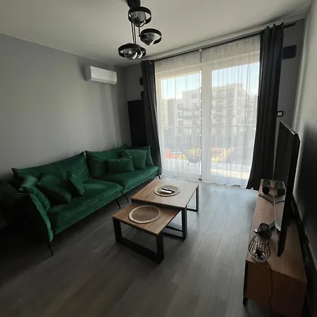 Modern, Airport Designer Bringyourown Byo Selfbedding Tidy Yourself