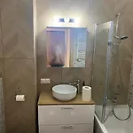 Apartment Modern, Airport Designer Bringyourown Byo Selfbedding Tidy Yourself Warschau
